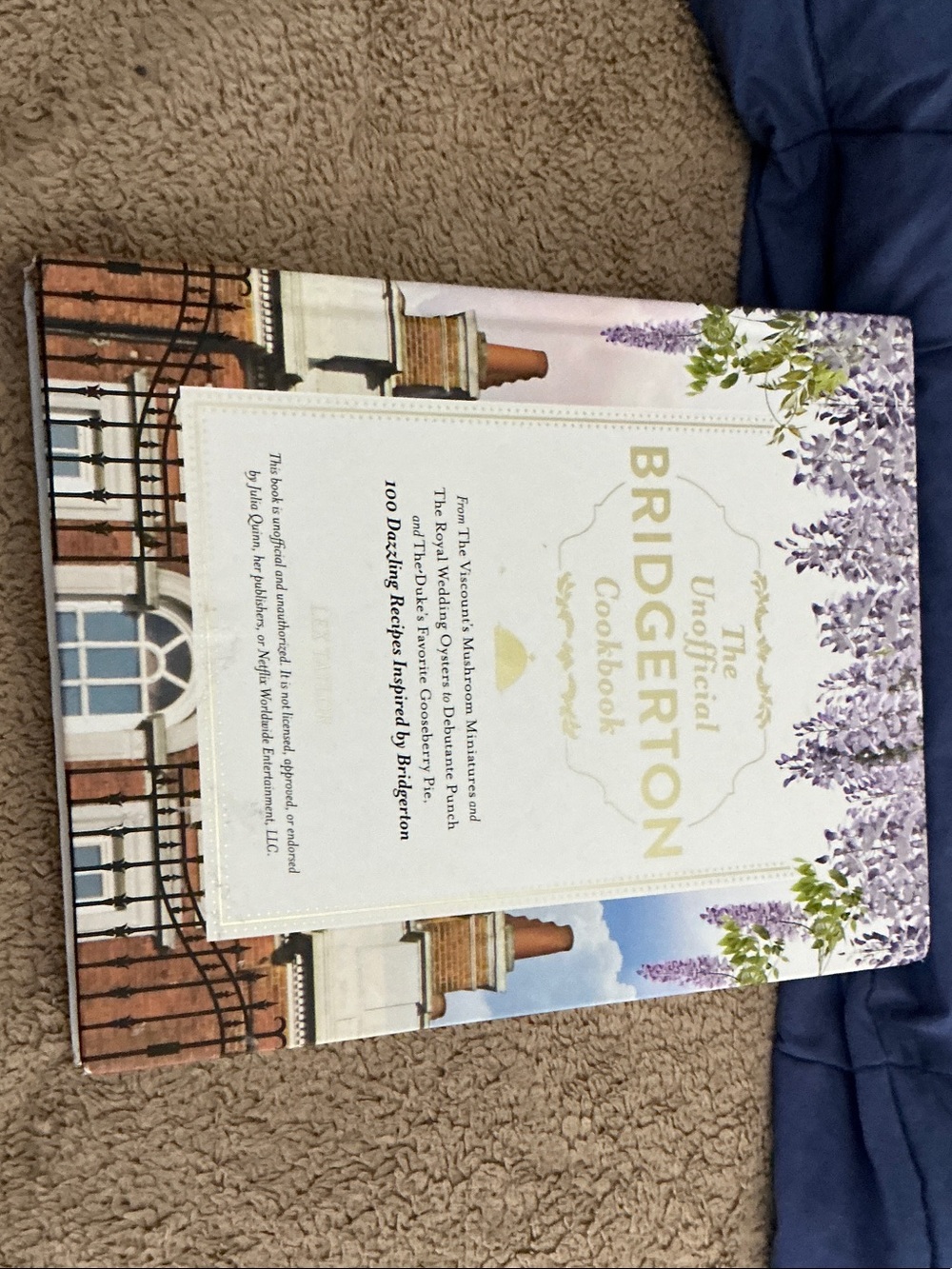 The Unofficial Bridgerton Cookbook - Floral Illustrated Hardcover